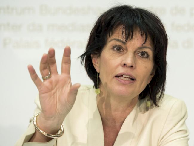 Doris Leuthard will die Stromkonzerne umschulden. 