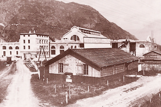 Die elektrische Fabrik in Gampel mit ihrer Karbidherstellung steht am Beginn der Grossindustrie im Wallis.