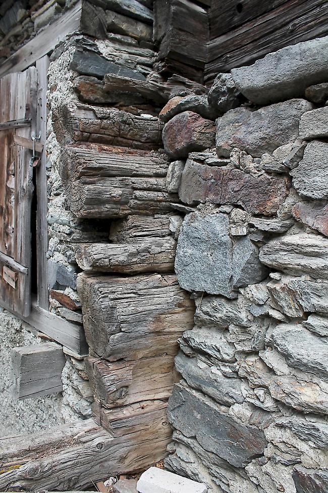 Uralt. Die Bäume der ältesten Holzwand im Untergeschoss wurden im Jahr 1268 gefällt und verarbeitet. 