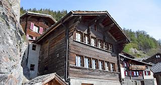 Das renovierte Pfr&uuml;ndhaus in Guttet-Feschel dient seit 2013 als Unterkunft f&uuml;r Kleingruppen oder Familien.