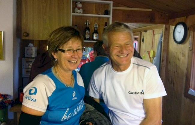 Sie offerierten sponten den Mittagswein in der Bortelhütte: Wandersleute aus der Deutschschweiz.