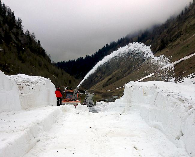 Am 9. Mai sollen auf den Gommer Passstrassen die Schneefräsen auffahren.