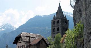 Blick auf die Abteikirche in St. Maurice