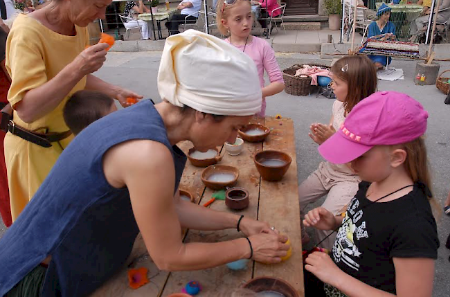 Impressionen des ersten Leuker Festtages, an welchem Kinder viel Spass hatten.