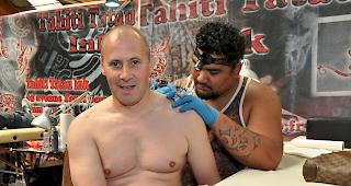 Haut zeigen. An der Tattoo Convention in Conthey ging es zur Sache.