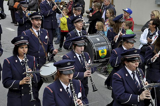 Die Konkordia Varen am Bezirksmusikfest in Erschmatt