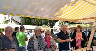 Ob leicht und s&uuml;ffig oder trocken und fruchtig: Am kommenden Samstag gibt es im Rahmen des Weinfestivals in Visp mehr als 100 verschiedene Weine zu verk&ouml;stigen (Archiv).  