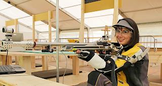 Konzentration pur. Carole Livia Troger an einem Schiessstand des Eidgen&ouml;ssischen Sch&uuml;tzenfestes in Raron.