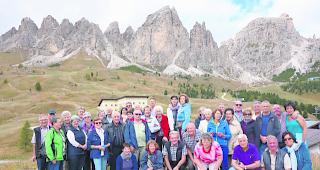 Organisationsteam. Roland Brunner, Reiseleiter, Tony Bitschin, Hausmusiker, und Chauffeur Pius Allenbach (von links).  