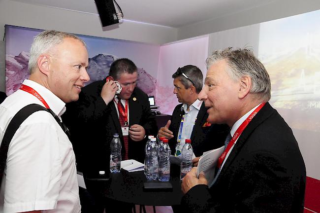 Staatsratspräsident Jacques Melly (rechts) im Gespräch mit Grossrat Francesco Walter