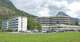 Brig-Glis will rund um das Spital Boden kaufen. 