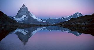 Der Riffelsee in Zermatt, im Hintergrund das Matterhorn