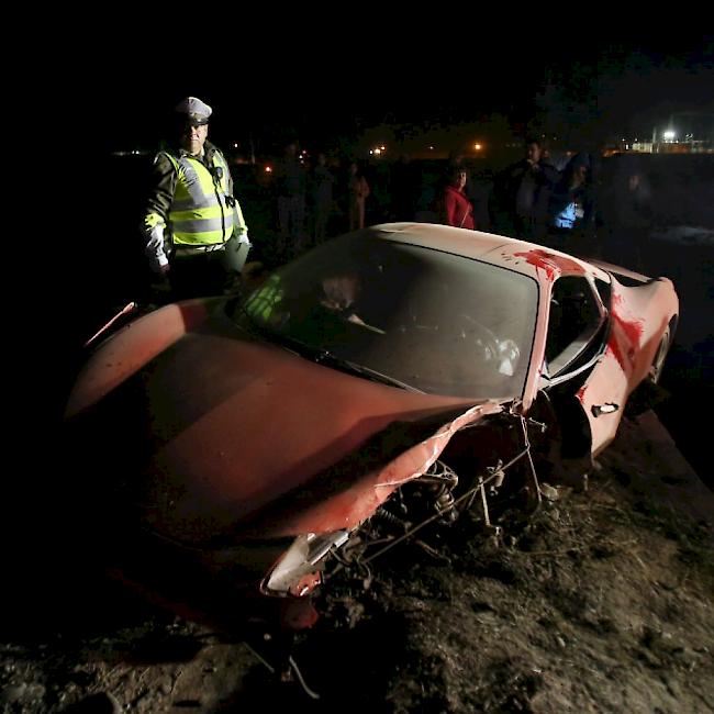 Totalschaden nach heftiger Kollision: Arturo Vidals Ferrari