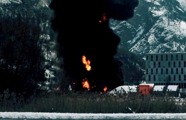 Brand beim Bildackerkreisel in Gamsen. 