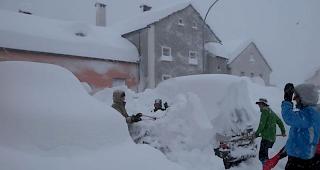 &laquo;Winter in Simplon-Dorf, aufgenommen am 2. Weihnachtstag zwischen 10.00 und 11.00 Uhr, Schneeh&ouml;he 1,30 Meter.&raquo;