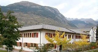 Das Kapuzinerkloster in Brig. 