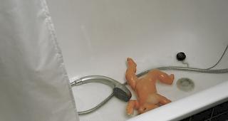 Ein Schweizer wurde ebenfalls festgenommen. (Symbolbild)