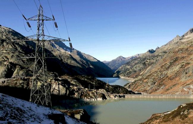 Die Grimsel mit ihrer Stauseelandschaft. Der Bahntunnel soll kommen. (Archiv)