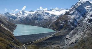 In der Wasserzinsfrage stehen die Interessen der Wasserkraftwerke jenen der Bergkantone gegen&uuml;ber. 
