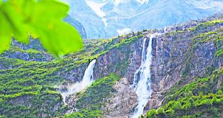 Imposantes Naturspektakel. Das hintere Lauterbrunnental beherbergt zahlreiche Sch&ouml;nheiten wie hier den Schmadribachfall. 