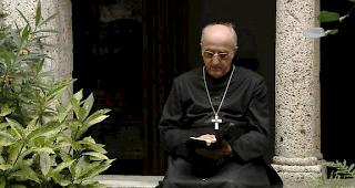 Printscreen aus dem Film &uuml;ber das altehrw&uuml;rdige Walliser Kloster.