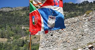 Die Gastgeber aus Niedergesteln beim Abstieg von der Gestelnburg.