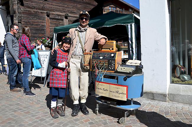 RRO-Reporter Sebastian Voide unterwegs mit seinem «Gletscher Radio».