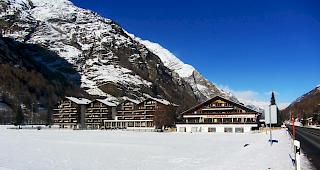 Aus den R&auml;umlichkeiten des Restaurants im Monte Rosa in T&auml;sch werden Premium Apartments.
