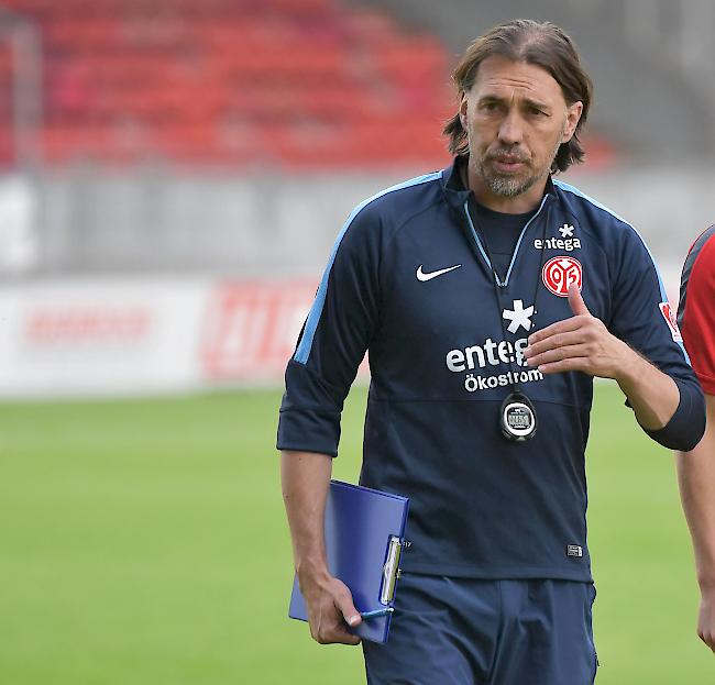 Martin Schmidt, Fussballtrainer bei Bundesligist Mainz 05: «Mandarinen für den grandiosen sprachgrenzenübergreifenden Zusammenhalt im Rahmen des Cupfinals in Basel! Alle für den FC Sitten. Die ‹Gretza› gibt es für die sprachgrenzenübergreifenden Uneinigkeiten in verkehrs- und tourismuspolitischen Fragen.»
