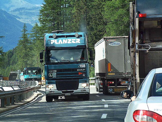 Der Schwerverkehr am Simplon sorgt für rote Köpfe.