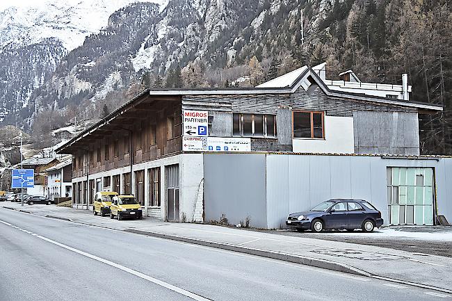 Direkt hier an der Kantonsstrasse soll der neue Werkhof eingerichtet werden.