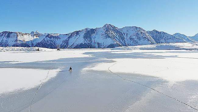 Der Bettmersee mit Anton Mangisch – eine Eisbahn wird es nicht geben.