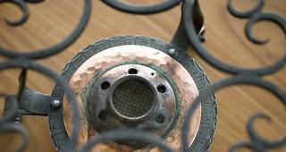 Wer ein Fondue Chinoise &uuml;ber dem Rechaud geniesst, sollte aufpassen. Besonders der Kontakt von rohem Pouletfleisch mit Beilagen oder Saucen kann Darminfektionen ausl&ouml;sen. (Symbolbild)