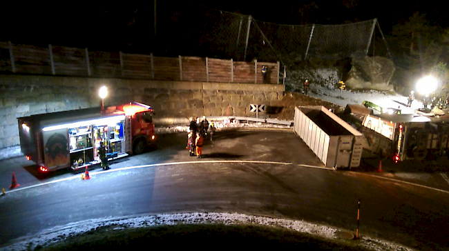 Blick auf die Unglücksstelle auf der Simplonpassstrasse.