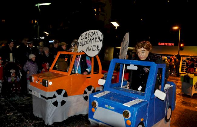 Die Gruppe «Carnevalis ad Astra Nobilis» mit ihren originellen Wagen in Anspielung auf den Abgasskandal bei VW.