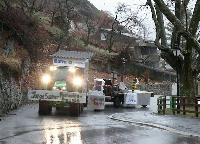 Trotzten dem Regen: Die «Jungen Sustner Fasnachtsfreunde»