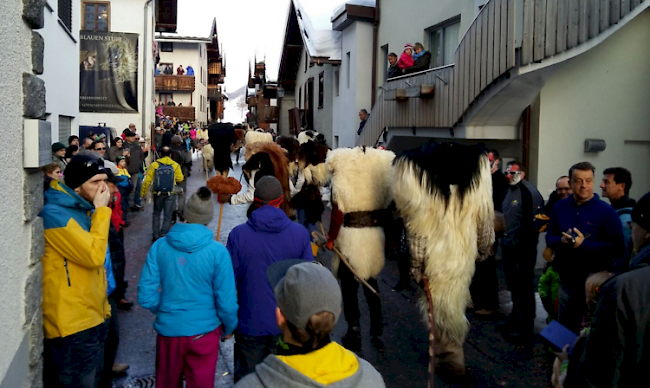 Fasnachtsumzug in Wiler im Lötschental vom Samstag.