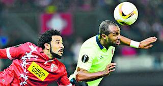 Carlitos als zweiter Sieger im Luftkampf.