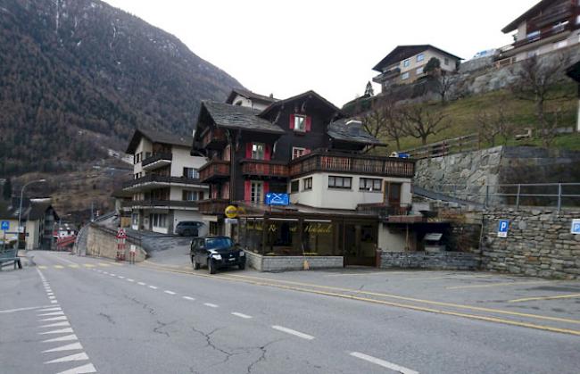 Der Unfall ereignete sich in Stalden beim Restaurant Hohlgässli.