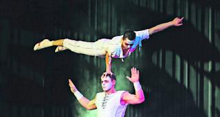 Hochgenuss. Die atemberaubende Flugakrobatik der Crazy Flights aus der Ukraine war ein dramaturgischer Hochgenuss. 