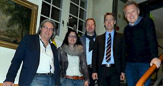 Von links: Reiny Schnyder (Vorstand &laquo;Plenum VS&raquo;), Silvia Schmidt (Gemeinder&auml;tin Gampel), Pierre-Alain Grichting (Unternehmer und Politiker), Martin Luggen (Co-Pr&auml;sident &laquo;Plenum VS&raquo;), Mike Sch&auml;lchli (VR-Mitglied Openair Gampel).