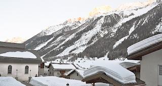 Noch liegt Schnee. Schon bald aber wird mit der Umgestaltung des Wiler Friedhofs begonnen.