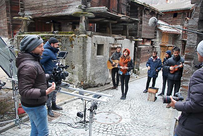 Die ganze Band beim Dreh des Videoclips am frühen Freitagnachmittag.