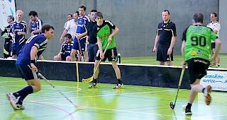 Der UHC Pfynland (in den gr&uuml;nen Shirts) schaffte mit 2:1 Siegen die Finalqualifikation in den OUM-Playoffs.