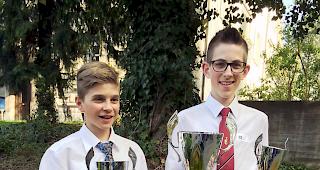 Fabio Lehner (links) und Fabio Imseng &uuml;berzeugten am diesj&auml;hrigen Schweizerischen Solo- und Quartettwettbewerb in Z&uuml;rich. 