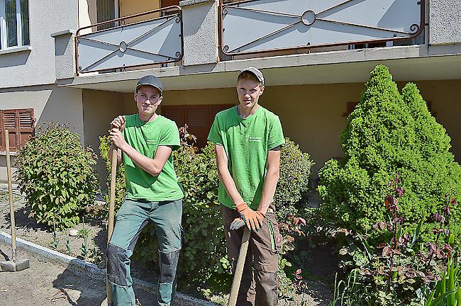 Die beiden Lernenden Jonas Bonet (l.) und Nicolas Stucky.