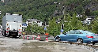 Die Umfahrung Brig war gesperrt, weil sich Regenwasser im Tunnel gestaut hatte.
