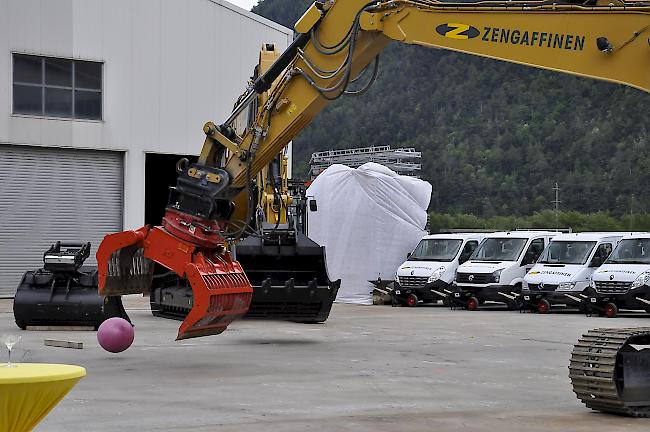 Der Kampf um den Ball mit der harten Schaufel statt mit dem Rist.