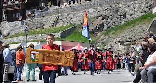 Gastgeber. Die MG Sonnenberg T&ouml;rbel machte den Auftakt zum Einmarsch. 