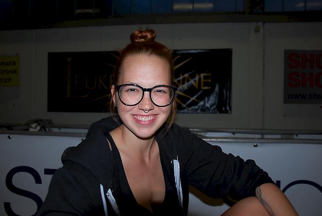 Stefanie Heinzmann auf Stippvisite im Wallis. 